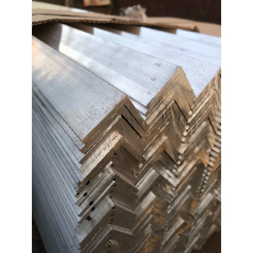 Алюминиевый уголок 16х20х1,5 L= 3м АД31Т1